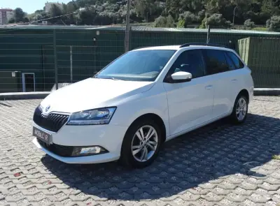 Skoda Fabia Break 2022 - 14500 EUR, 55406 km - AUTO.MOTO.pt - 55406km - foto 12 de 18
