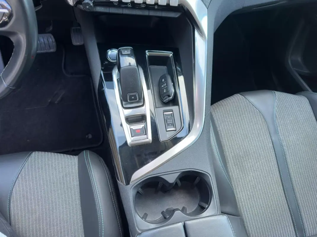 Peugeot 5008 2021 - 25900 EUR, 124114 km - AUTO.MOTO.pt - 124114km - foto 22 de 30