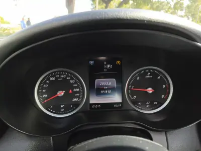 Mercedes-Benz C 200 2015 - 17900 EUR, 192000 km - AUTO.MOTO.pt - 192000km - foto 17 de 21