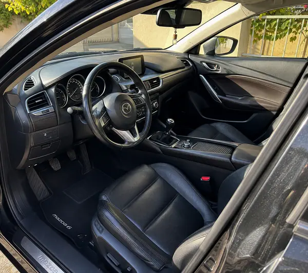 Mazda 6 2017 - 14800 EUR, 210000 km - 210000km - foto 6 de 7
