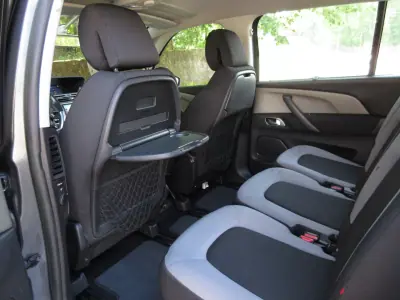 Citroën C4 Grand Picasso 2014 - 11490 EUR, 185000 km - AUTO.MOTO.pt - 185000km - foto 25 de 60