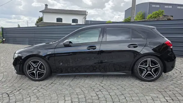 Mercedes-Benz A 200 2021 - 27390 EUR, 101000 km - AUTO.MOTO.pt - 101000km - foto 2 de 31