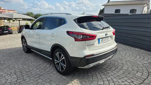 Nissan Qashqai 2018 - 19250 EUR, 62000 km - AUTO.MOTO.pt - 62000km - foto 3 de 18