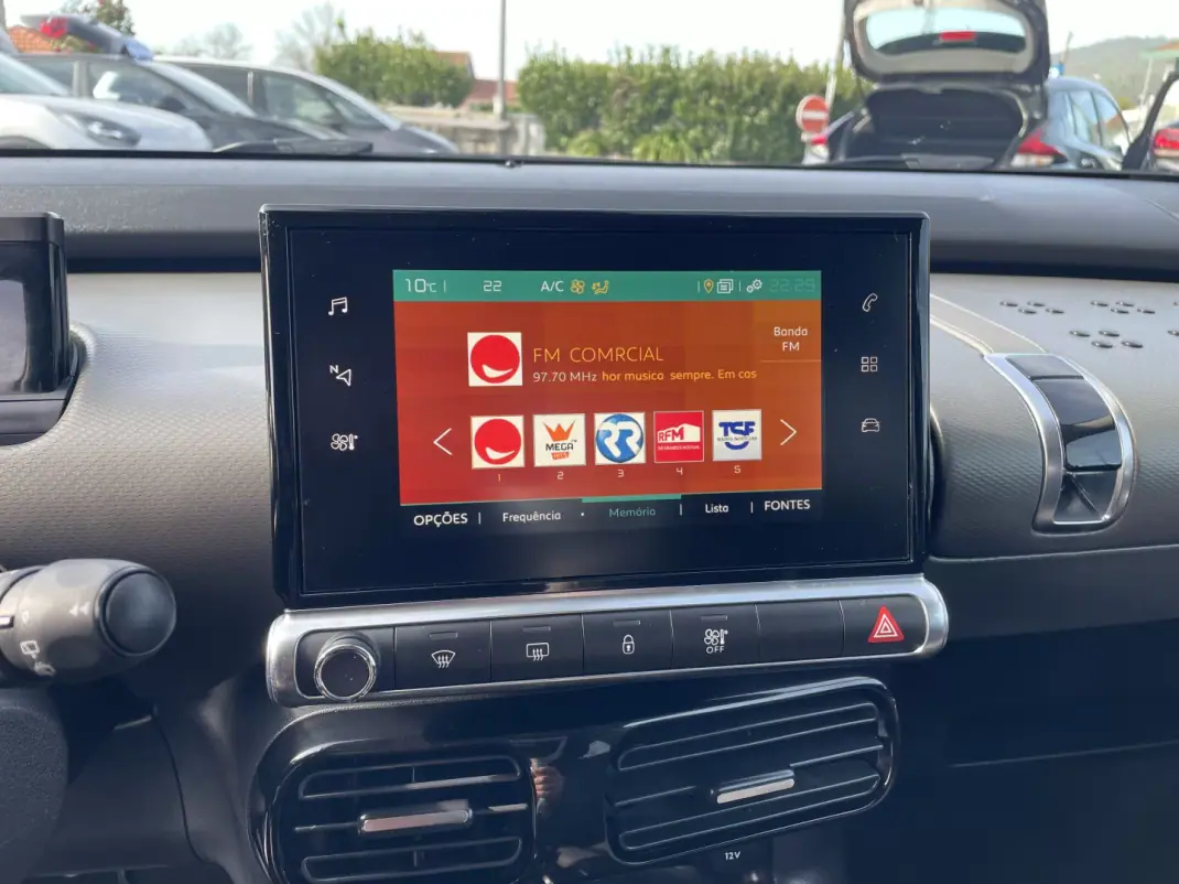 Citroën C4 Cactus 2019 - 12995 EUR, 70182 km - AUTO.MOTO.pt - 70182km - foto 29 de 37