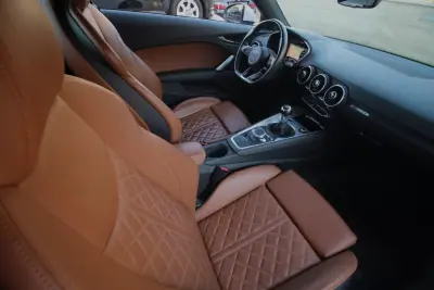 Audi TT Coupé 2015 - 23990 EUR, 242950 km - 242950km - foto 21 de 28