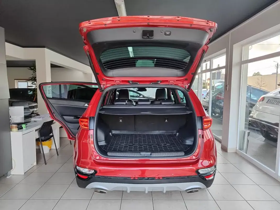 Kia Sportage 2021 - 19750 EUR, 67500 km - AUTO.MOTO.pt - 67500km - foto 15 de 36