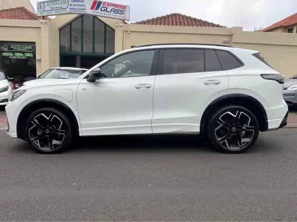Volkswagen Tiguan 2025 — foto 2 de 7