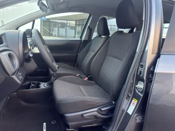 Toyota Yaris 2012 - 10400 EUR, 199391 km - AUTO.MOTO.pt - 199391km - foto 9 de 16