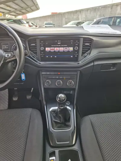 Volkswagen T-Roc 2020 - 19850 EUR, 109200 km - AUTO.MOTO.pt - 109200km - foto 16 de 25