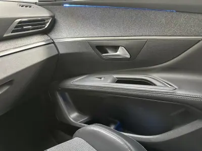 Peugeot 5008 2018 - 14900 EUR, 190000 km - 190000km - foto 70 de 73