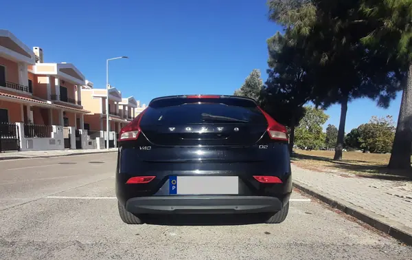 Volvo V40 2015 — foto 2 de 15