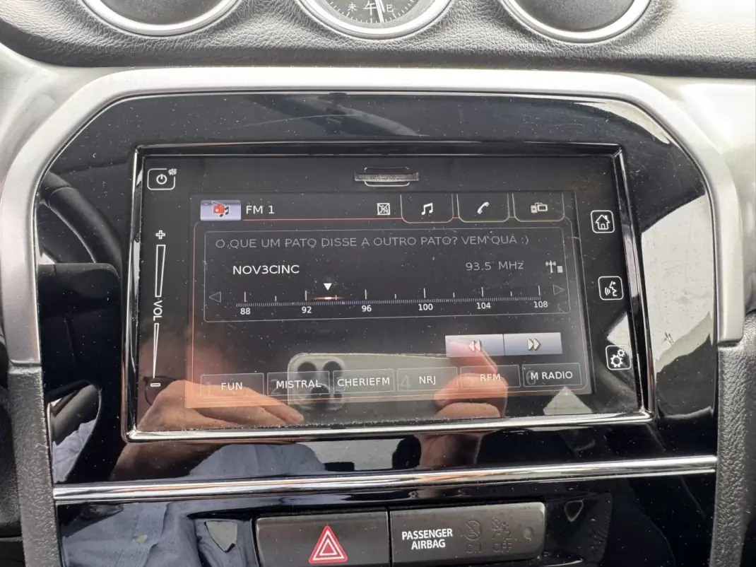 Suzuki Vitara 2019 - 15990 EUR, 77000 km - AUTO.MOTO.pt - 77000km - foto 25 de 32