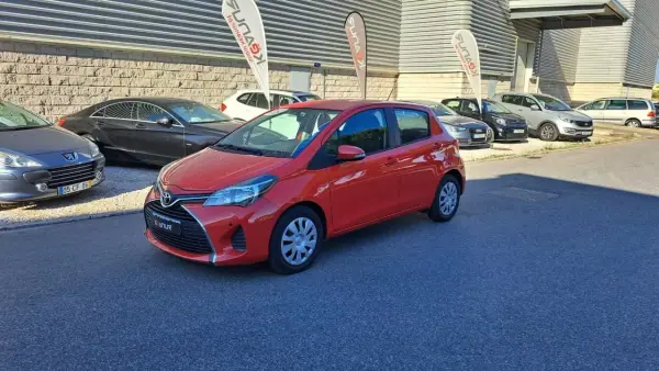Toyota Yaris 2014 - 11890 EUR, 90525 km - AUTO.MOTO.pt - 90525km - foto 8 de 39