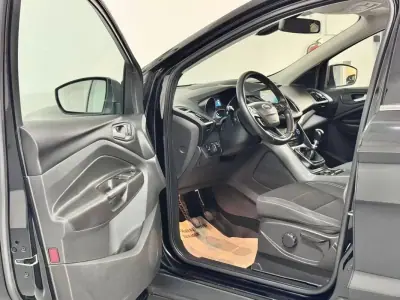 Ford Kuga 2017 - 11750 EUR, 111000 km - 111000km - foto 21 de 55