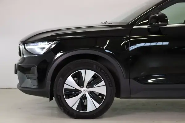 Volvo XC 40 2022 - 28990 EUR, 98750 km - AUTO.MOTO.pt - 98750km - foto 13 de 51