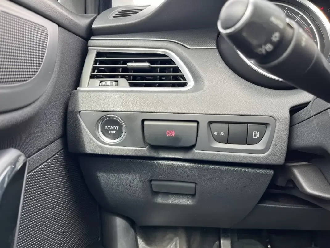 Peugeot 508 SW 2014 - 8450 EUR, 217000 km - AUTO.MOTO.pt - 217000km - foto 19 de 52
