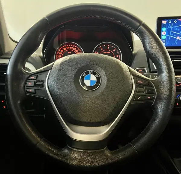 BMW 116 2015 - 11750 EUR, 215000 km - AUTO.MOTO.pt - 215000km - foto 10 de 35