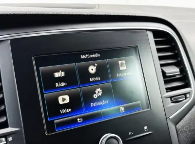 Renault Mégane Sport Tourer 2017 - 13990 EUR, 115000 km - AUTO.MOTO.pt - 115000km - foto 31 de 43