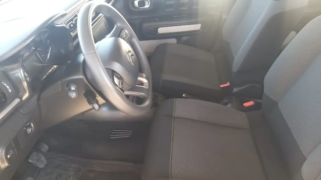Citroën C3 2020 - 12450 EUR, 71497 km - AUTO.MOTO.pt - 71497km - foto 8 de 28