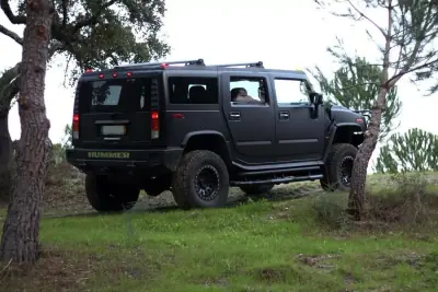 Hummer H2 2006 - 48800 EUR, 75250 km - AUTO.MOTO.pt - 75250km - foto 21 de 39
