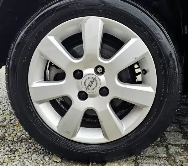 Opel Meriva 2008 - 5000 EUR, 340000 km - AUTO.MOTO.pt - 340000km - foto 9 de 18