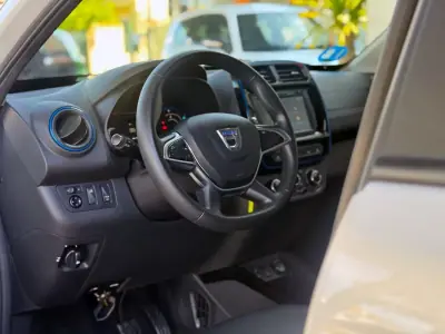Dacia Spring 2021 - 11400 EUR, 25983 km - AUTO.MOTO.pt - 25983km - foto 6 de 30