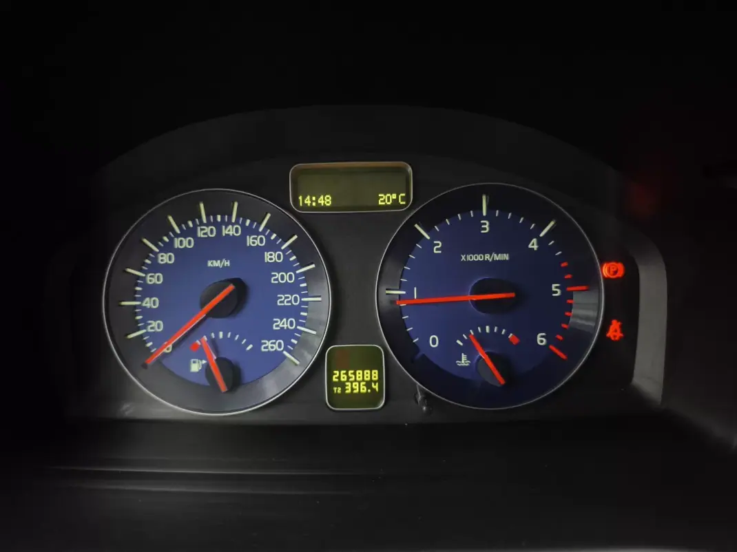 Volvo C30 2012 - 10950 EUR, 265888 km - AUTO.MOTO.pt - 265888km - foto 29 de 35