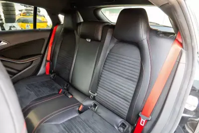 Mercedes-Benz CLA 45 AMG 2015 - 29900 EUR, 90463 km - AUTO.MOTO.pt - 90463km - foto 8 de 14