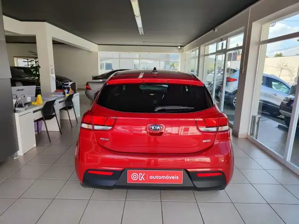 Kia Rio 2019 - 12500 EUR, 66000 km - AUTO.MOTO.pt - 66000km - foto 9 de 36