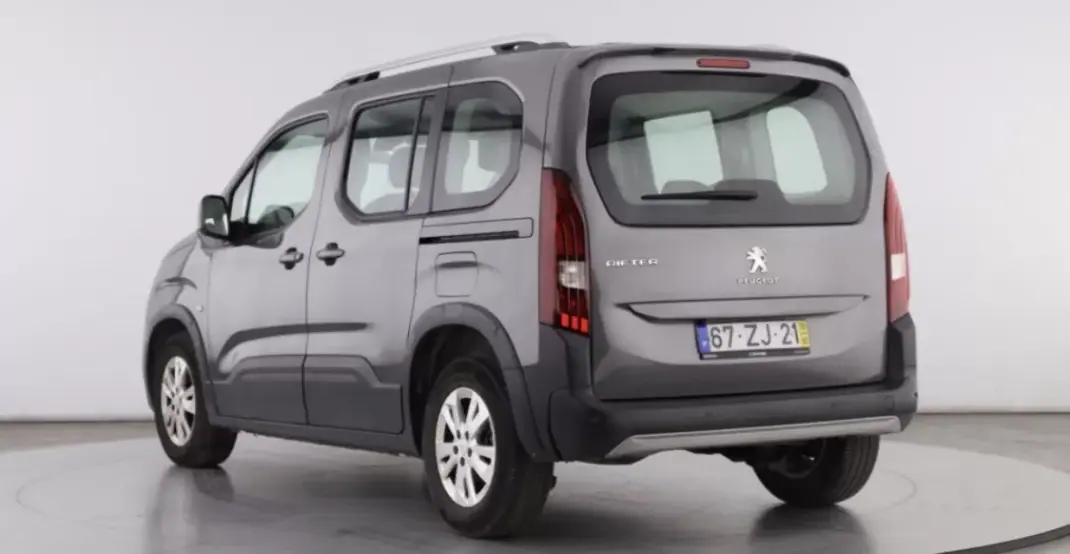 Peugeot Rifter 2019 - 16999 EUR, 56031 km - AUTO.MOTO.pt - 56031km - foto 4 de 15