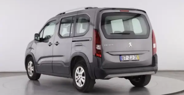 Peugeot Rifter 2019 - 16999 EUR, 56031 km - AUTO.MOTO.pt - 56031km - foto 4 de 15