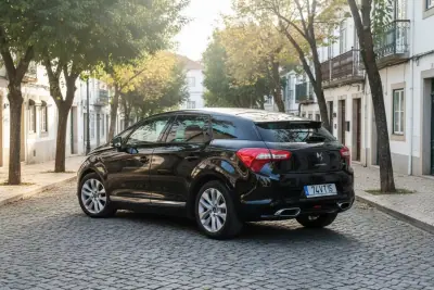 Citroën DS5 2013 - 12950 EUR, 216000 km - AUTO.MOTO.pt - 216000km - foto 6 de 26