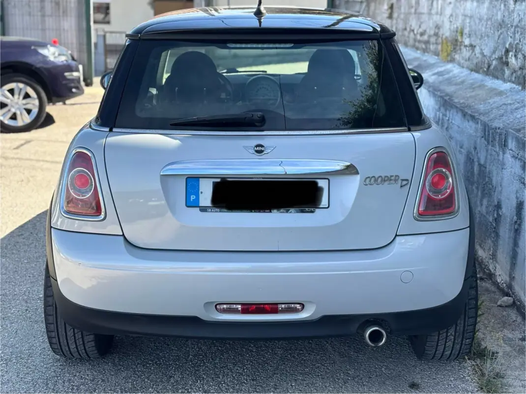 MINI Cooper 2010 - 7000 EUR, 208000 km - 208000km - foto 5 de 11