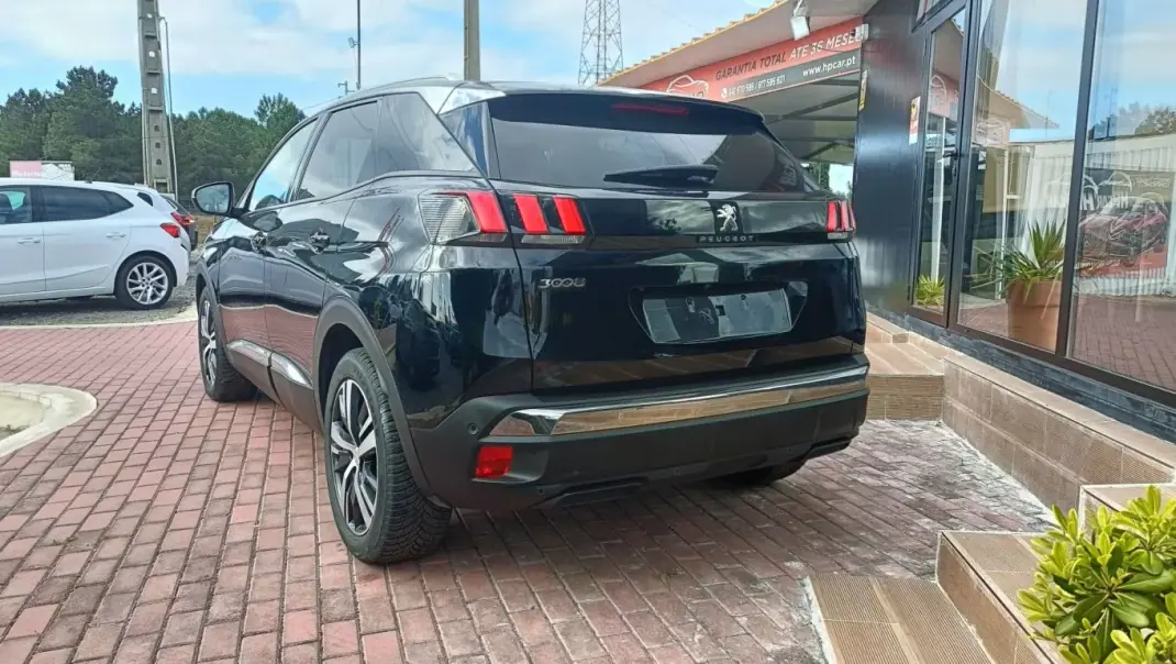 Peugeot 3008 2018 - 20990 EUR, 105000 km - AUTO.MOTO.pt - 105000km - foto 12 de 47