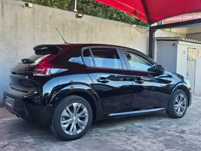 Peugeot e-208 2023 - 18750 EUR, 25000 km - AUTO.MOTO.pt - 25000km - foto 4 de 16
