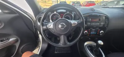 Nissan Juke 2014 - 11400 EUR, 156500 km - AUTO.MOTO.pt - 156500km - foto 8 de 15