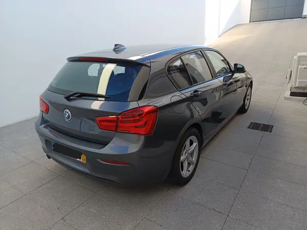 BMW 116 2016 — foto 2 de 5