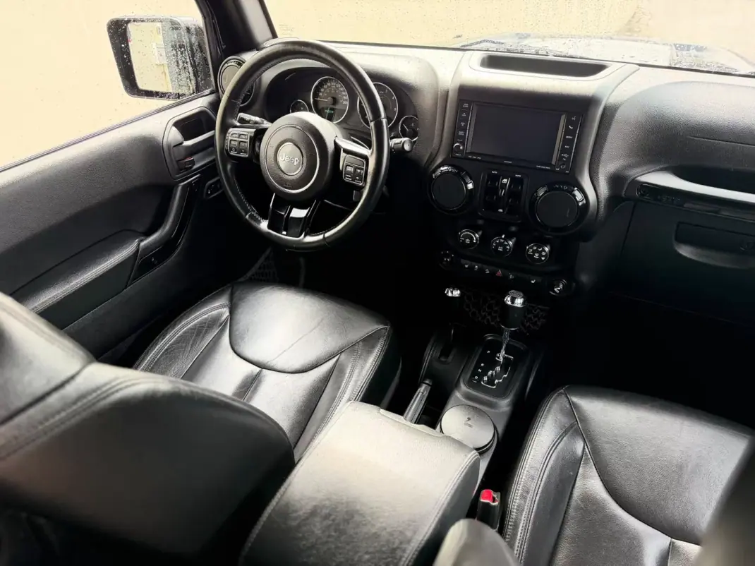 Jeep Wrangler Unlimited 2016 - 48000 EUR, 158000 km - 158000km - foto 9 de 14