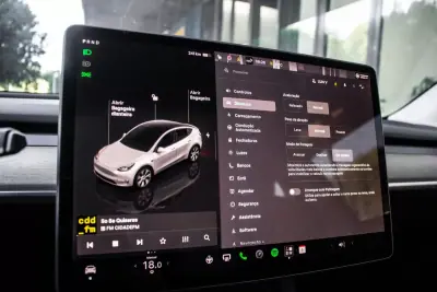 Tesla Model Y 2023 - 37900 EUR, 74250 km - AUTO.MOTO.pt - 74250km - foto 36 de 40