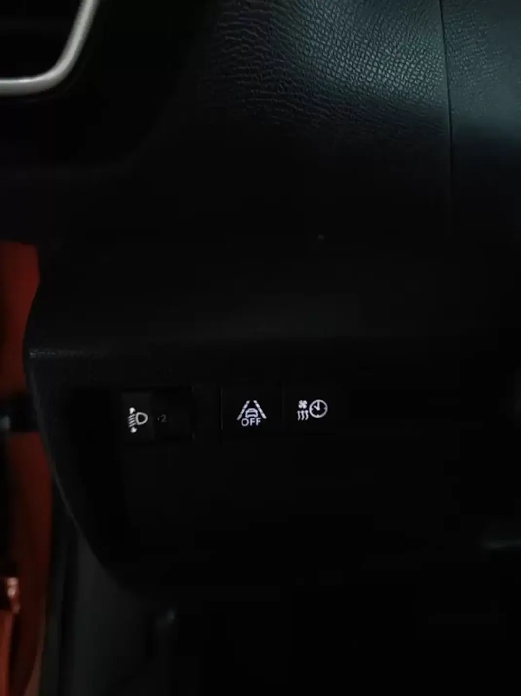 Citroën e-C4 2022 - 18500 EUR, 29900 km - AUTO.MOTO.pt - 29900km - foto 20 de 32