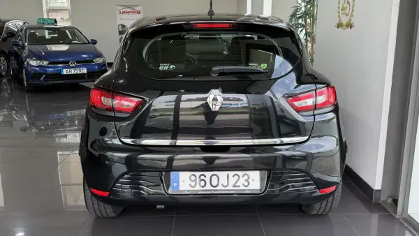 Renault Clio 2014 - 7900 EUR, 161121 km - AUTO.MOTO.pt - 161121km - foto 3 de 23