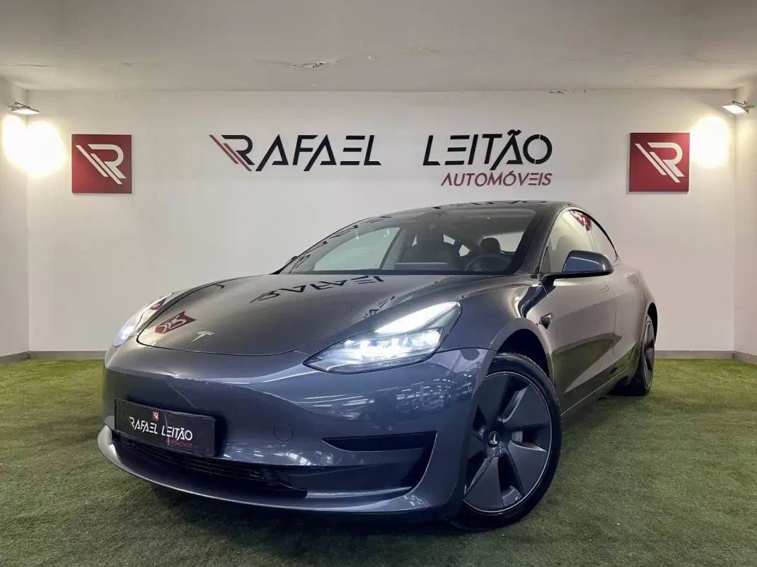 Tesla Model 3 2022 - 29700 EUR, 49000 km - AUTO.MOTO.pt - 49000km - foto 1 de 43