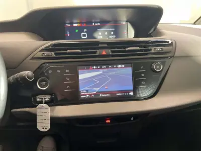 Citroën C4 Spacetourer 2022 - 20500 EUR, 107419 km - AUTO.MOTO.pt - 107419km - foto 8 de 9