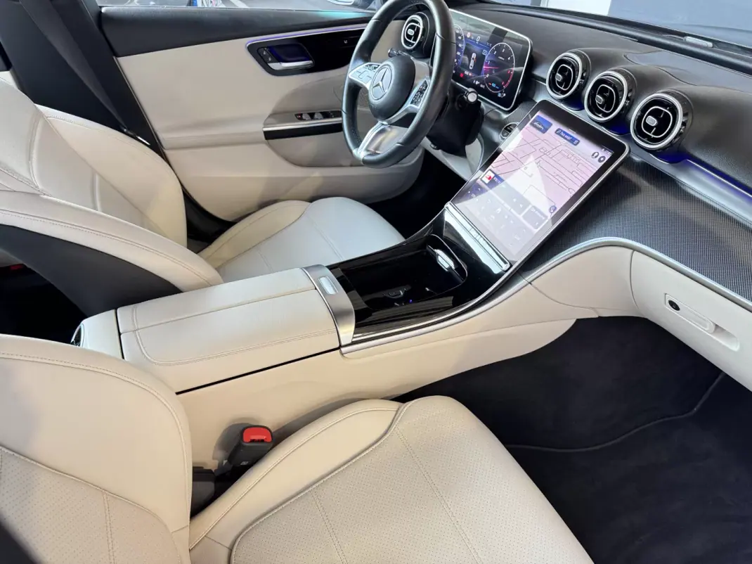 Mercedes-Benz C 220 2022 - 43500 EUR, 71400 km - 71400km - foto 23 de 36