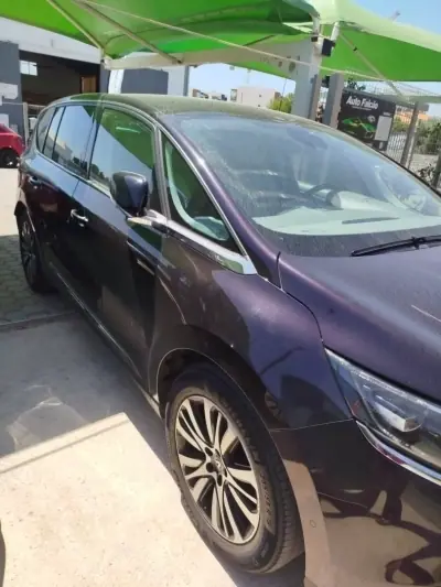 Renault Espace 2016 - 17000 EUR, 135000 km - AUTO.MOTO.pt - 135000km - foto 4 de 4