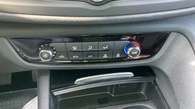 Opel Insignia Grand Sport 2019 - 12600 EUR, 139000 km - AUTO.MOTO.pt - 139000km - foto 7 de 9