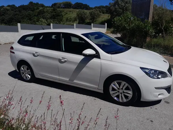 Peugeot 308 SW 2014 - 9000 EUR, 137000 km - AUTO.MOTO.pt - 137000km - foto 2 de 21