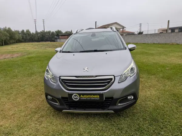 Peugeot 2008 2015 - 10990 EUR, 100000 km - 100000km - foto 2 de 14