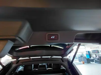 Land Rover Range Rover Sport 2019 - 57900 EUR, 128000 km - AUTO.MOTO.pt - 128000km - foto 12 de 34