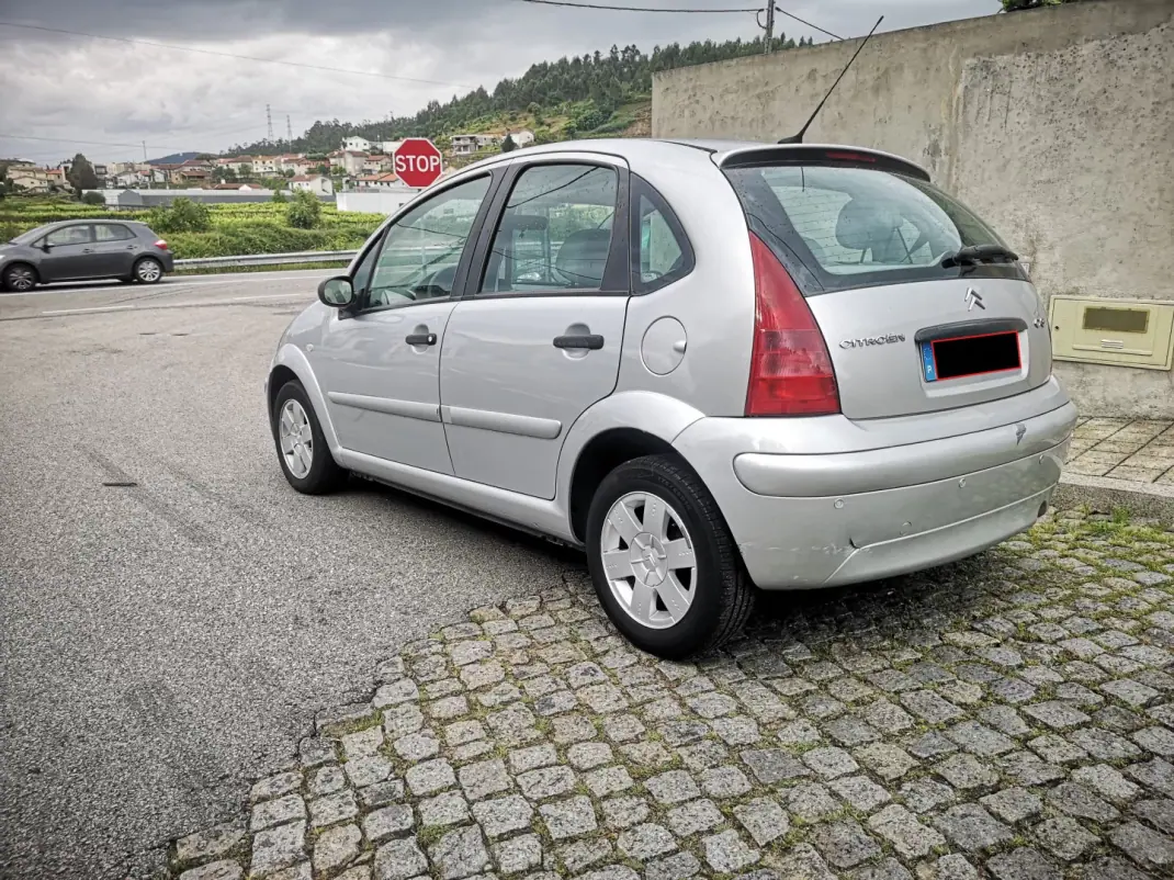 Citroën C3 2004 - 3250 EUR, 145000 km - AUTO.MOTO.pt - 145000km - foto 5 de 16